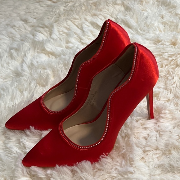Red heels - Picture 1 of 1